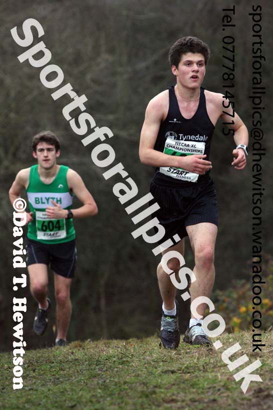Mens under-20s North Eastern Cross Country, Aykley Heads, Durham. Photo: David T. Hewitson/Sports for All Pics